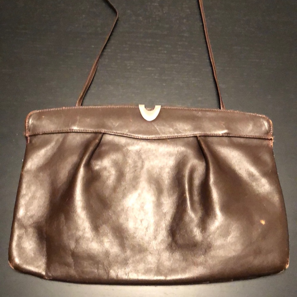 Vintage brown leather shoulder/crossbody bag